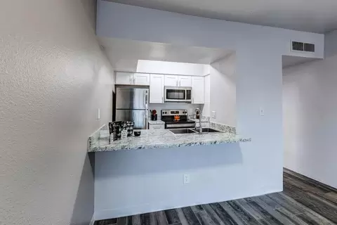 11050 N Biltmore Dr, Phoenix, AZ 85029