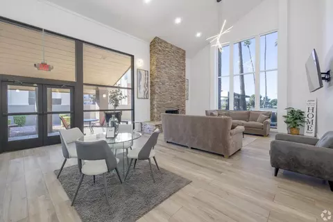 11050 N Biltmore Dr, Phoenix, AZ 85029