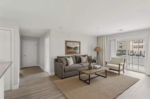 95 Filley St, Bloomfield, CT 06002