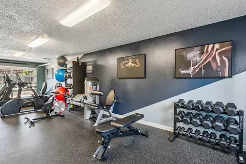 12601 SE River Rd, Oak Grove, OR 97222