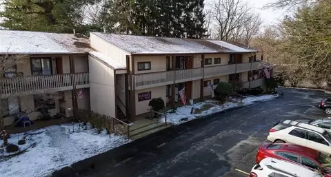136 N Cleveland Ave #A9, Mogadore, OH 44260