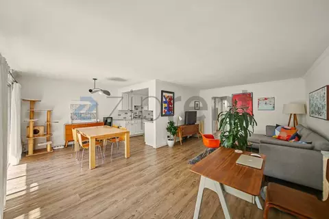 1200 N Flores St #208, West Hollywood, CA 90069