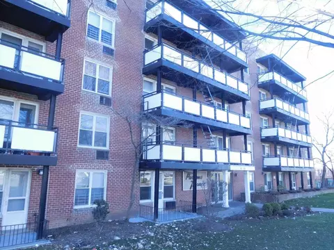 19-10 Parsons Blvd #2H, New York, NY 11357
