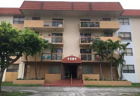 1101 SW 122nd Ave #106, Tamiami, FL 33184