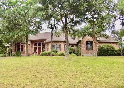 300 Quarry Springs Dr, San Marcos, TX 78666