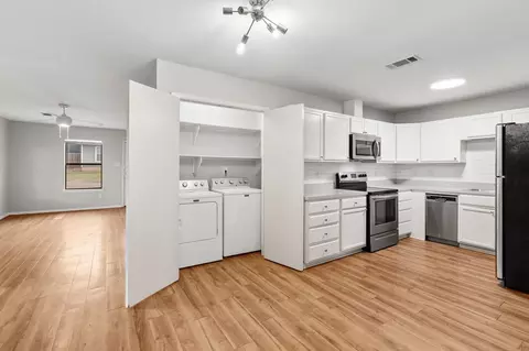 1208 Hillyer St, San Marcos, TX 78666