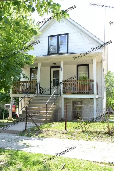 811 N Center St #1, Joliet, IL 60435