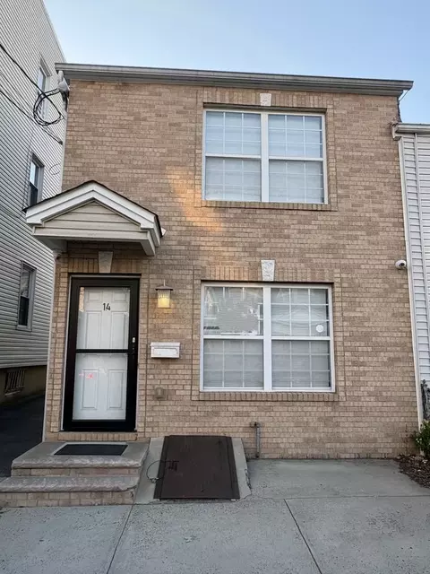 14 Houston St, Newark, NJ 07105