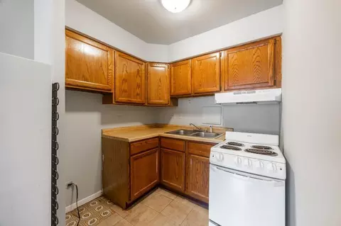 1446 N Dearborn St #C4, Chicago, IL 60610