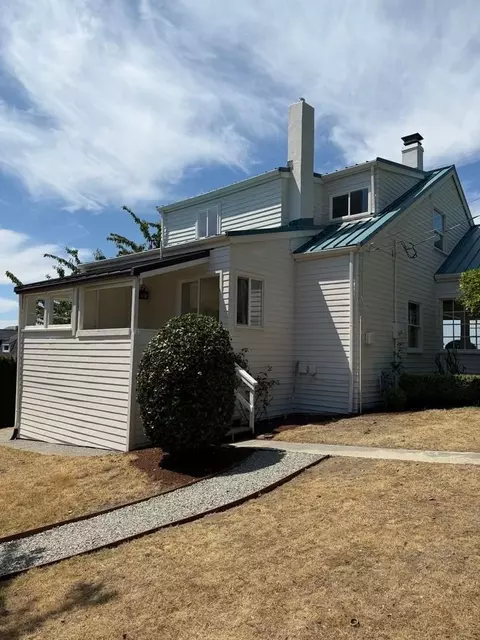 3725 SW 170th St, Burien, WA 98166