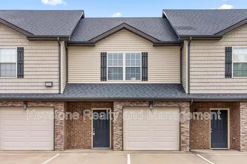 133 Melbourne Dr #F, Clarksville, TN 37043