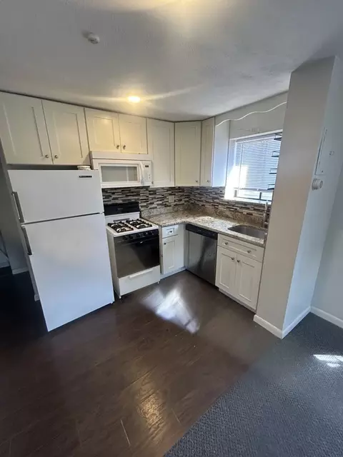 122 Liberty St #E, Quincy, MA 02169
