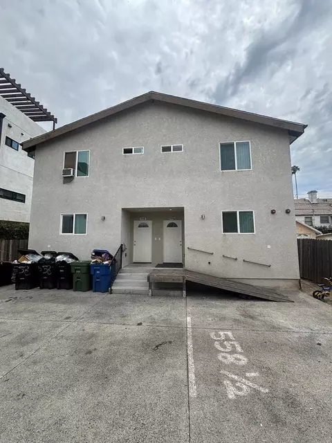 558 12 W 47th St, Los Angeles, CA 90037