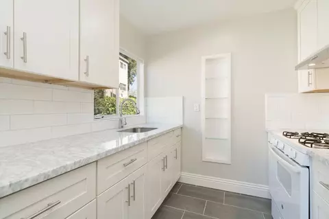 433 Adams St #2B, Oakland, CA 94610