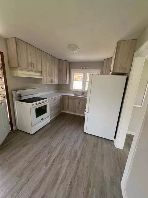 1745 Sager Ave, Waterloo, IA 50701