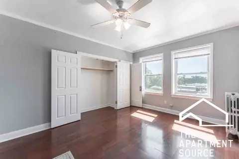 6930 N Greenview Ave #707, Chicago, IL 60626