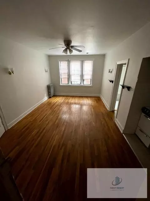 4915 W Belle Plaine Ave #4915-112, Chicago, IL 60641