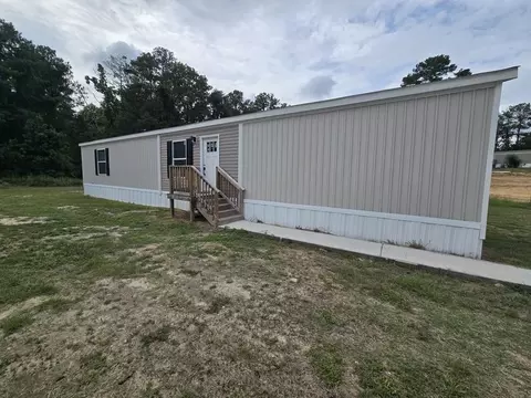 1943 Boxwood Ln, Fayetteville, NC 28311