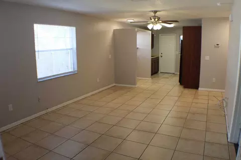 857 Lyndhurst St #D, Dunedin, FL 34698