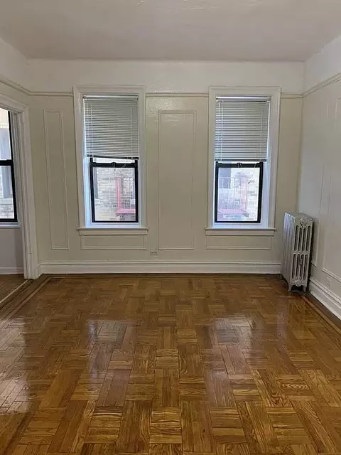 118 W 238th St #3D, New York, NY 10463