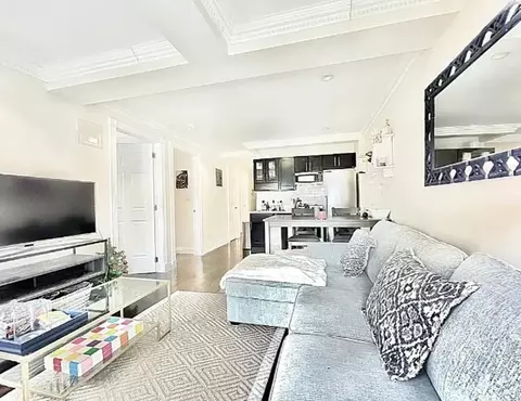 448 W 19th St #PHB, New York, NY 10011