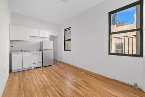 243 W 63rd St #PC, New York, NY 10023