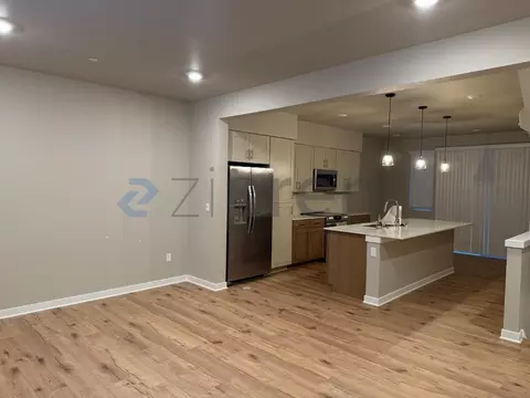 13707 Manor Way #F6, Lynnwood, WA 98087