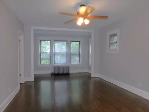 3604 W Sunnyside Ave #2, Chicago, IL 60625
