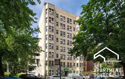 550 W Arlington Pl #503, Chicago, IL 60614