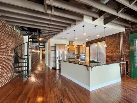 301 Market St SE # SE, Roanoke, VA 24011