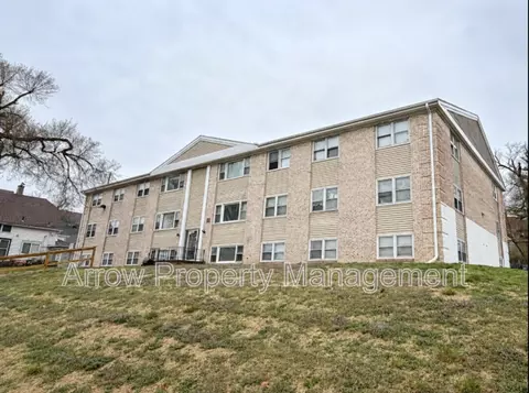 2206 K St, Omaha, NE 68107
