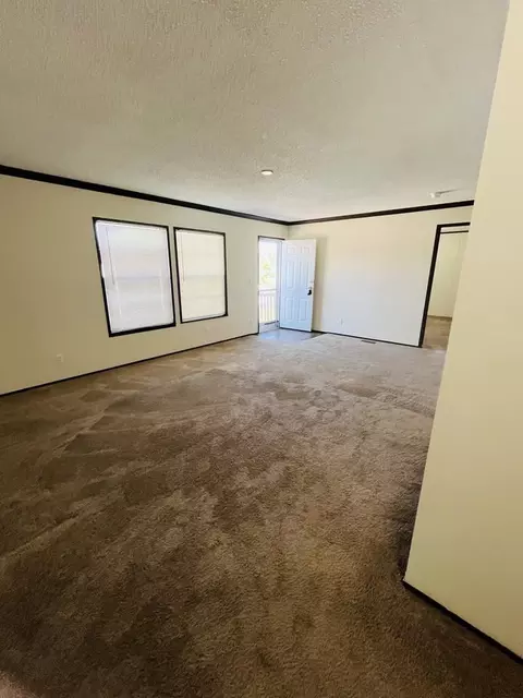 15621 Pine Ridge Dr #8, Linden, MI 48451