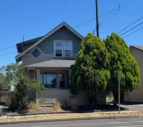 2016 N Post St, Spokane, WA 99205