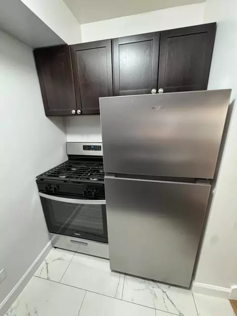 6830 N Sheridan Rd #263, Chicago, IL 60626
