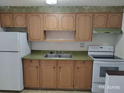 3305 S Clarkson St #103, Englewood, CO 80113