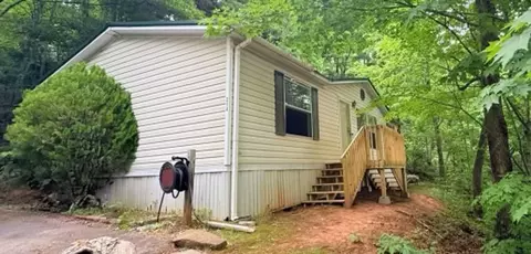 214 Crooked Fork Ln, Waynesville, NC 28785