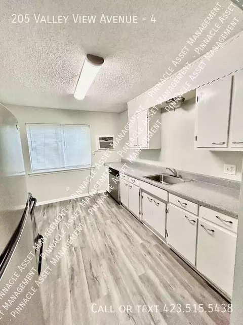 205 Valley View Ave #4, Red Bank, TN 37415