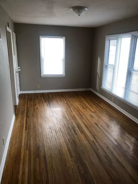 1130 Easton Ave, Waterloo, IA 50702