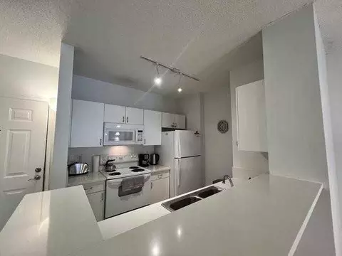 720 S Sapodilla Ave, West Palm Beach, FL 33401