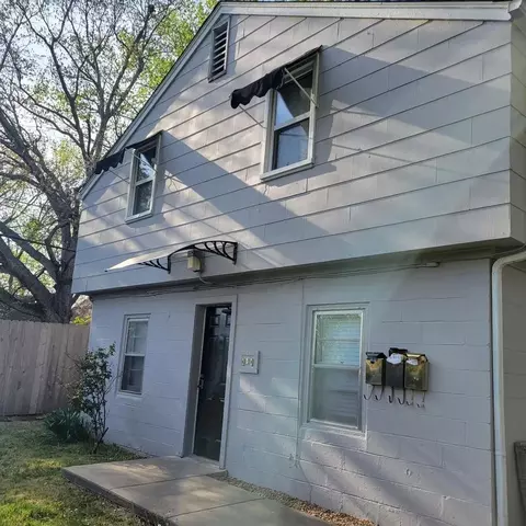 2022 S Hedges Ave #B, Independence, MO 64052
