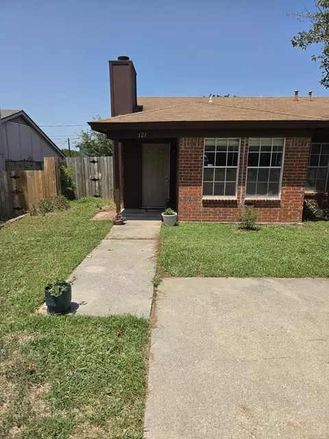 121 Oak Wood Ln #NA, Kennedale, TX 76060
