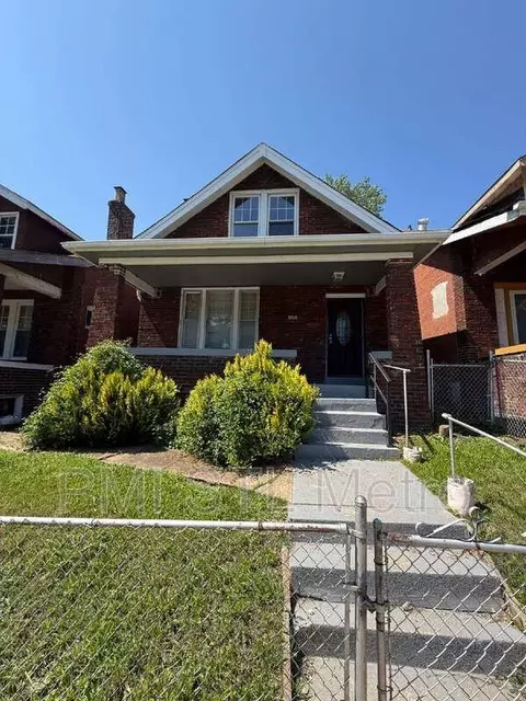 5952 Kennerly Ave, Saint Louis, MO 63112