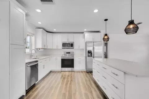 204 W Whitney Dr, Jupiter, FL 33458