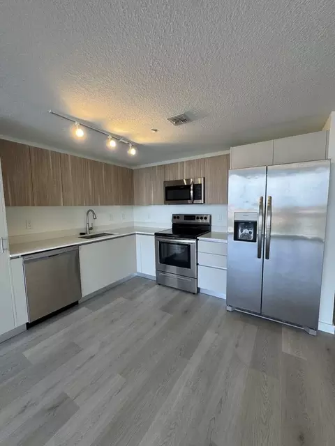 7956 NW 105th Ave #S, Doral, FL 33178