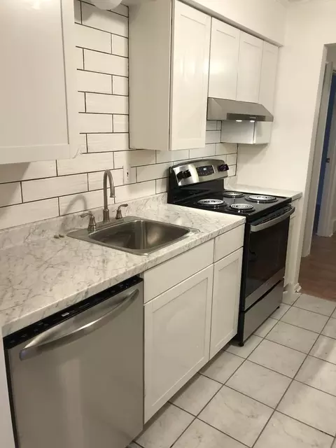 212 Hugel Dr #4, Pittsburgh, PA 15209