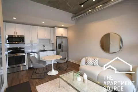 3833 N Broadway St #517, Chicago, IL 60613