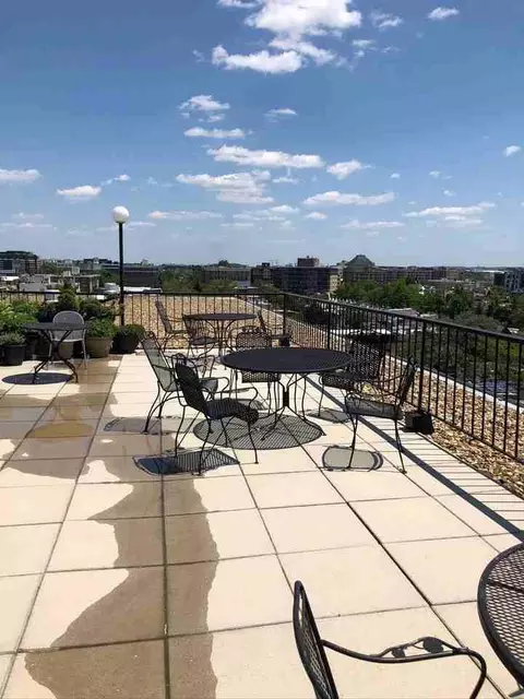 1825 T St NW, Washington, DC 20009