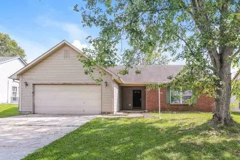 1010 Killian Dr, Mooresville, IN 46158