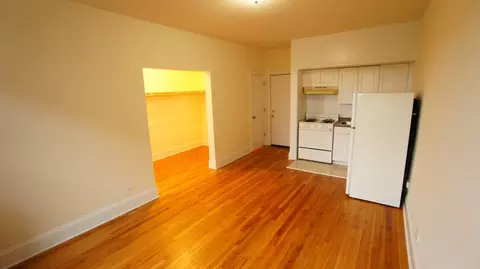 2737 N Spaulding Ave #207, Chicago, IL 60647