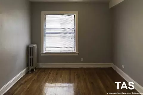 4612 N Beacon St #3A, Chicago, IL 60640